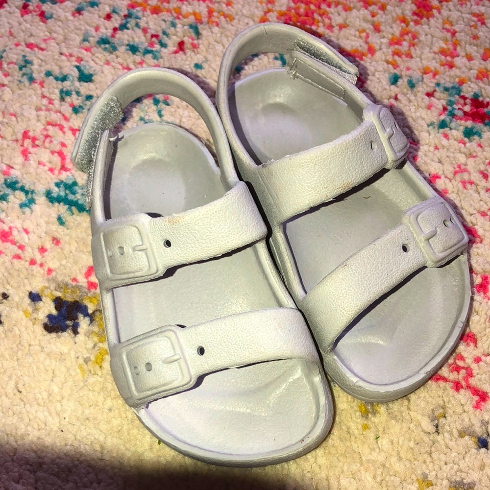 Sandals similar to birks